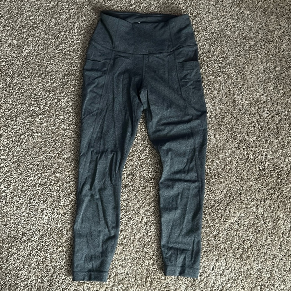 Gray legging with pockets